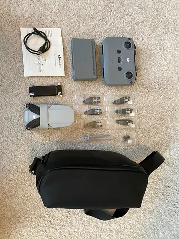 DJI Mini 2 - Fly More Combo