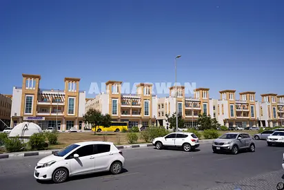 At Prime Location -shops And Showroom-0% Commission