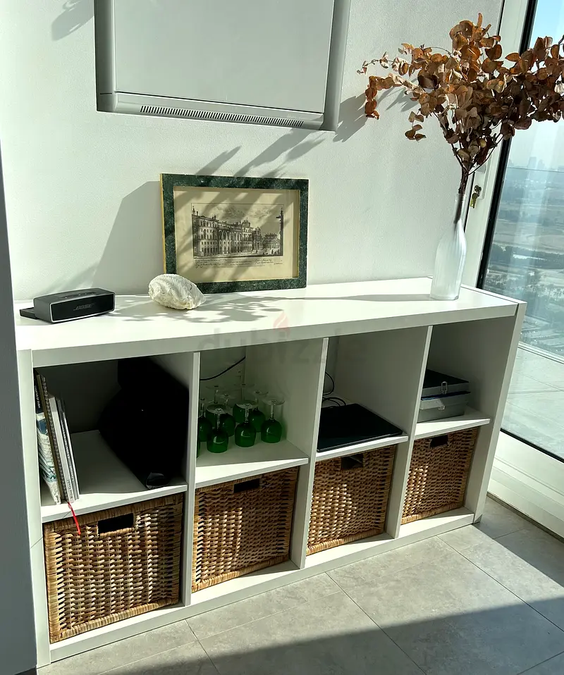 IKEA Kallax shelving unit plus 4 rattan boxes MINT conditions