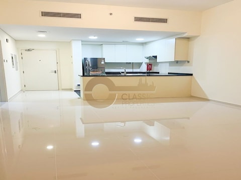 Large 1bhk | Vacant Fitted Kitchen | Golf View