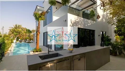 Luxurious I Lake View I Sky Views I 4 Br + Maid I Private Pool