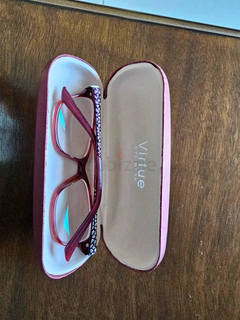 إطار نظارات نسائي من علامة VIRTUE التجارية، جديد تمامًا63240640688001111