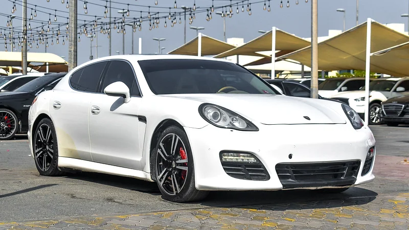 Gcc Top option S first owner63150477926274114