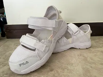 FILA shoes. 34.