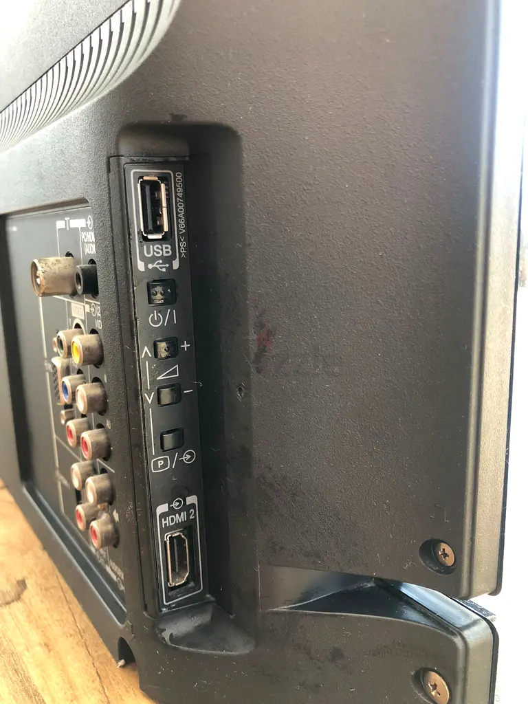 Toshiba TV with wall mount included