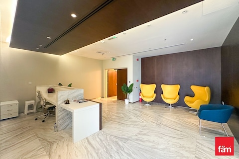 4 Combined Prime Office In Marina Plaza