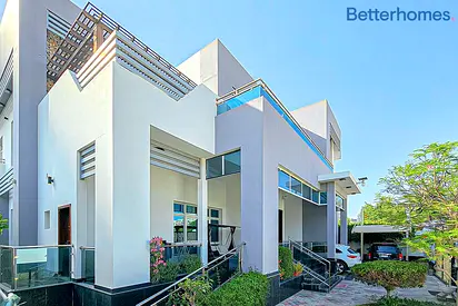 | Luxury 6br Villa - Prime Loc Corniche | Freehold