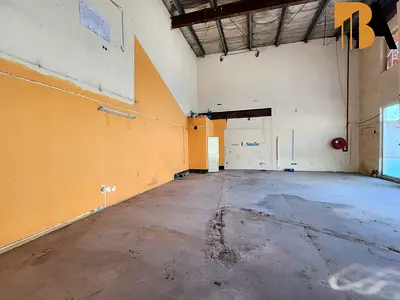 27 Kw I High Roof I 1300 Sqft I Warehouse / Showroom