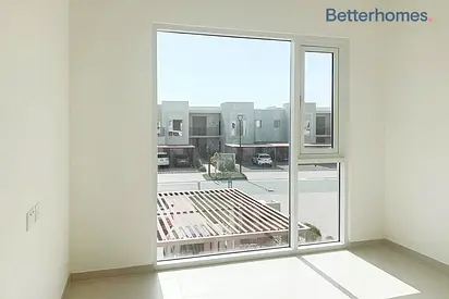 Singe Row | Tenanted | Close To Pool