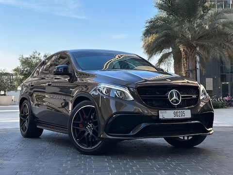 Mercedes-Benz CLASSE A 200d AMG Premium LUXURY – AlbaCar Group