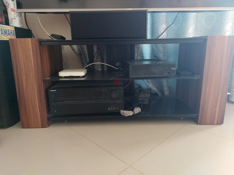 Tv stands deals gumtree