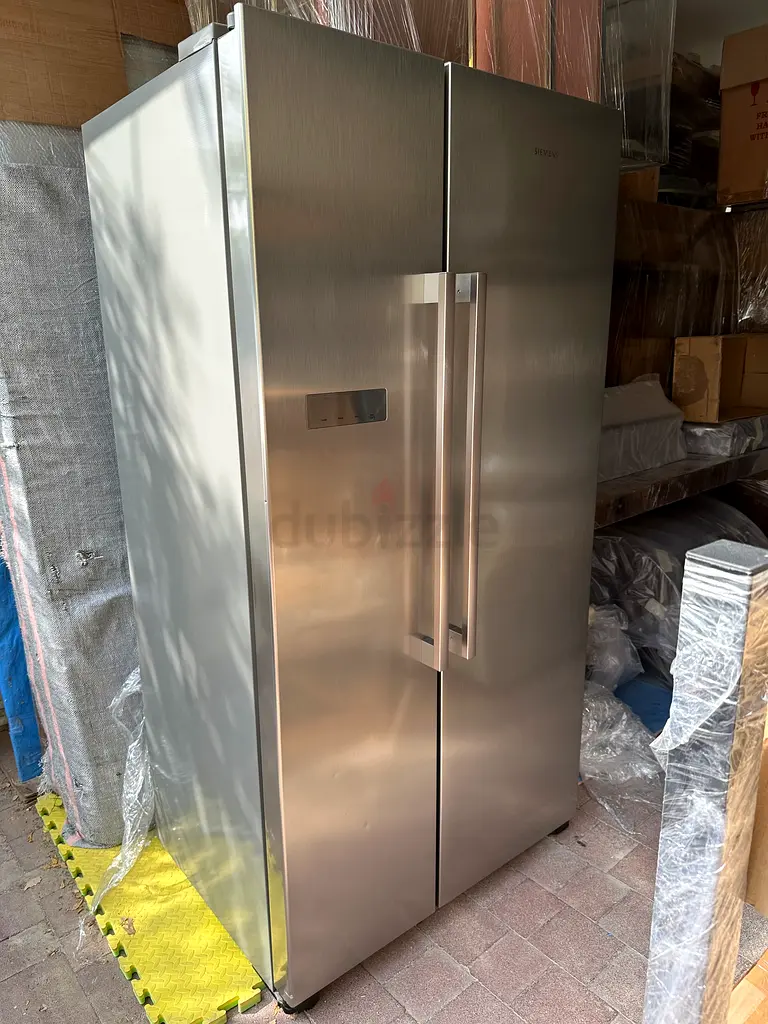 SIEMENS DOUBLE DOOR FRIDGE