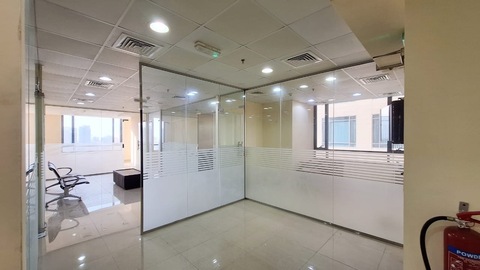 7 Glass Rooms/ Large Fitted Office/ Vacant / Office Available For Sale In Jvc