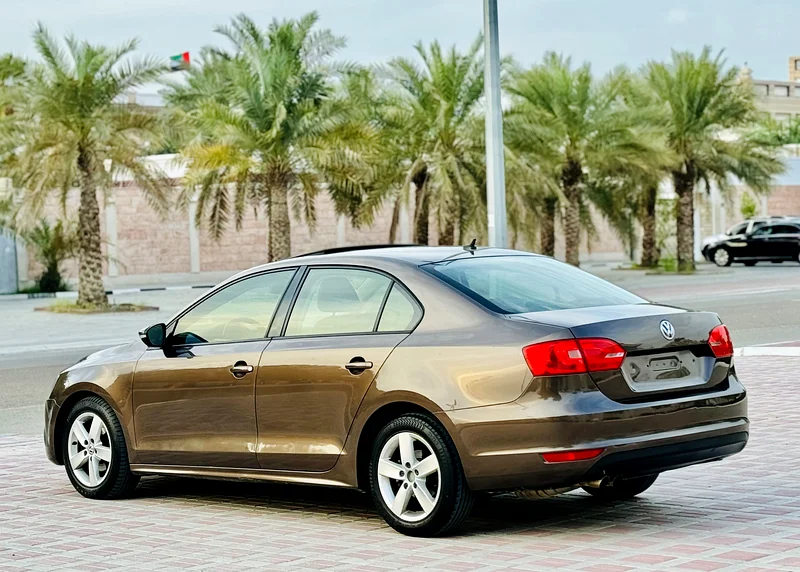 سيارة فولكس فاجن جيتا 2012 بمحرك 2.0 لتر، مواصفات خليجية، خيار كامل، بحالة ممتازة63170385022849113