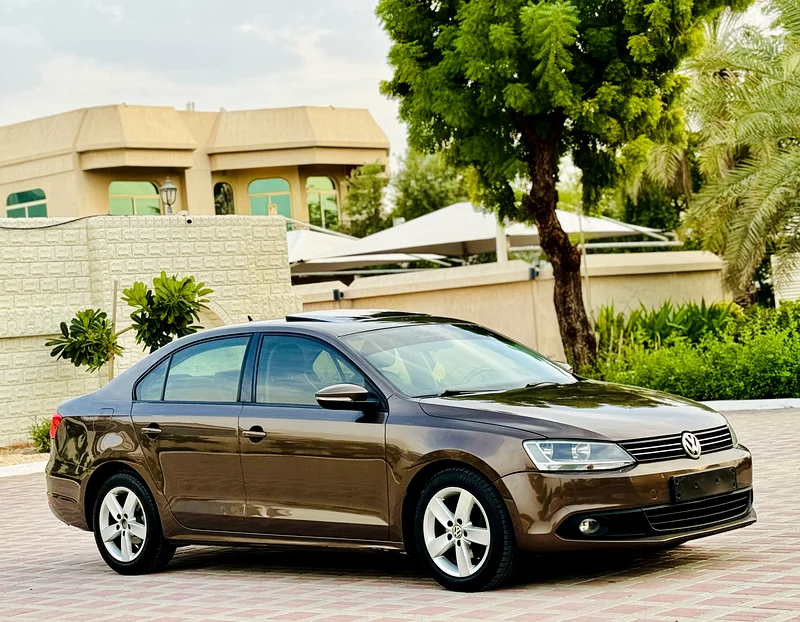 سيارة فولكس فاجن جيتا 2012 بمحرك 2.0 لتر، مواصفات خليجية، خيار كامل، بحالة ممتازة631703850228491113
