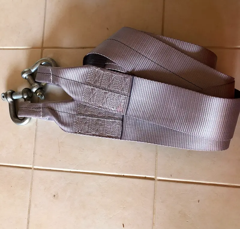 Recovery strap with 2 hooks