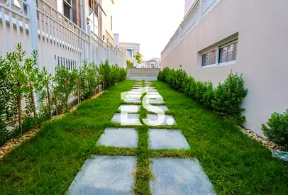 Spacious And Modern | Driver Room And Garden!