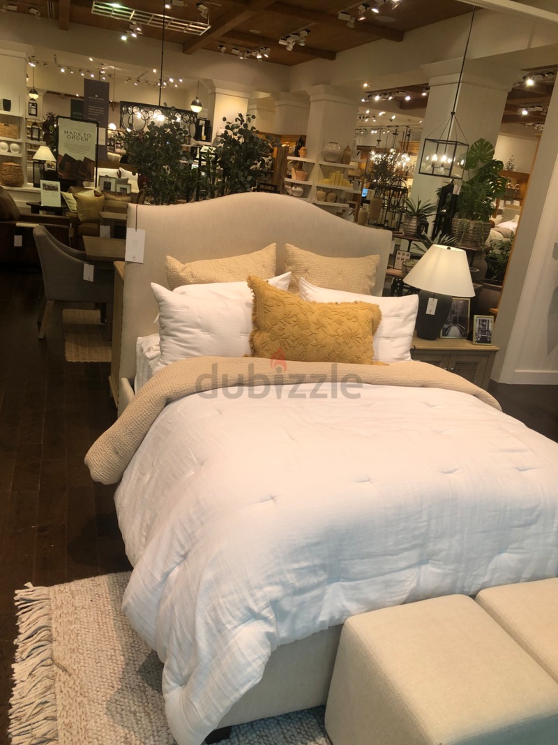 Pottery Barn King Size Bed Set | دوبيزل