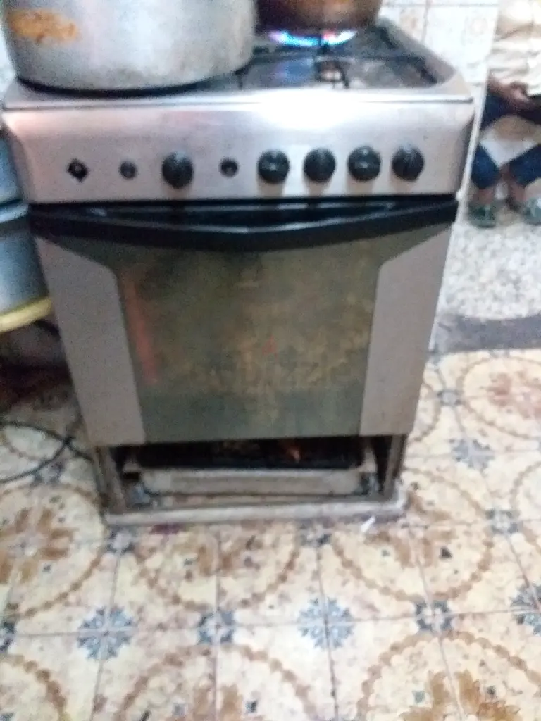 Gas cylinder and Stove