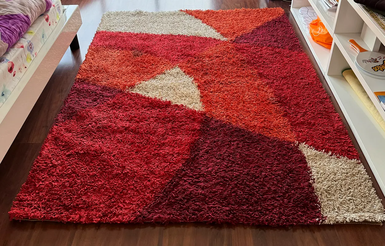 170 x 240 CMS BRIGHT MULTICOLORED POLY SHAGGY RUG CARPET FOR SALE!