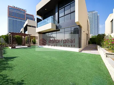 Vacant | Single Row | Vd-1 | Great Views | 5br + 2