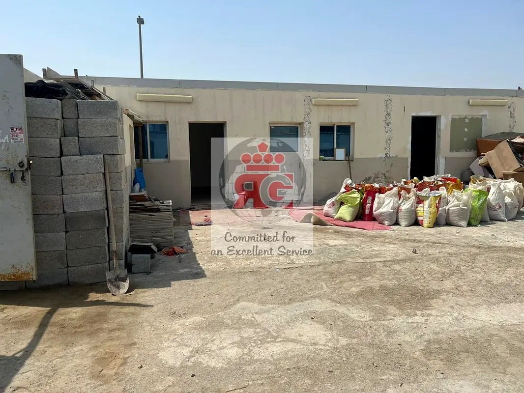Warehouse 200 sqm Open yard available for rent at Musaffah