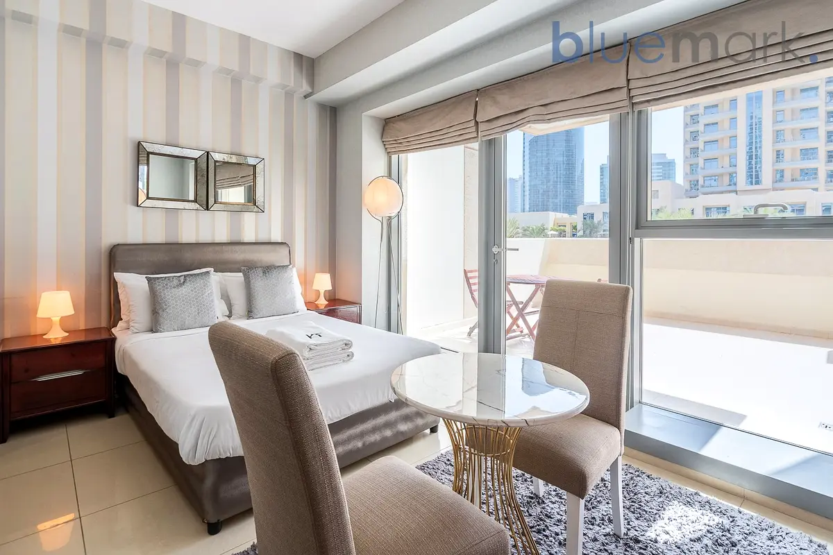 Apartment/Flat FULLY FURNISHED WELL MAINTAINED CHILLER FREE