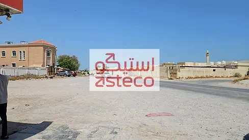 Affordable And Spacious Shop .