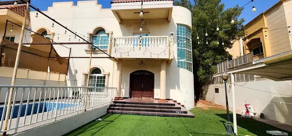*** Brilliant-5bhk Duplex Villa With Pool In Sharqan Area ***