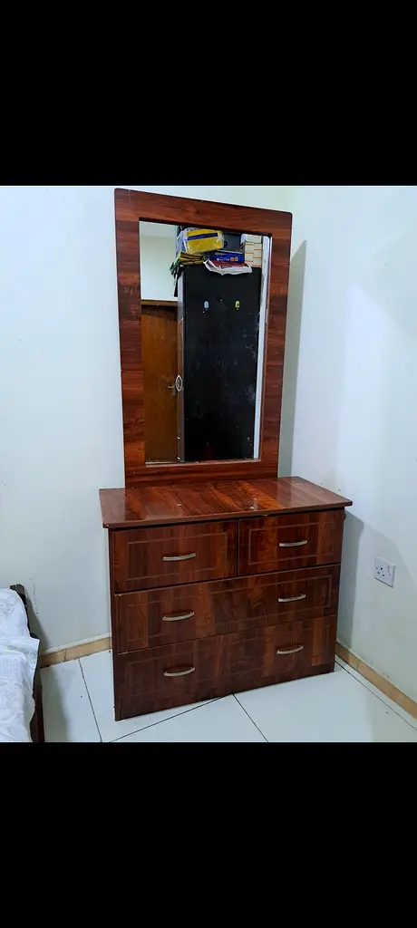 Dressing table