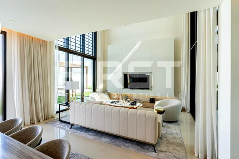 Single Row L High Ceiling L Lavish Community