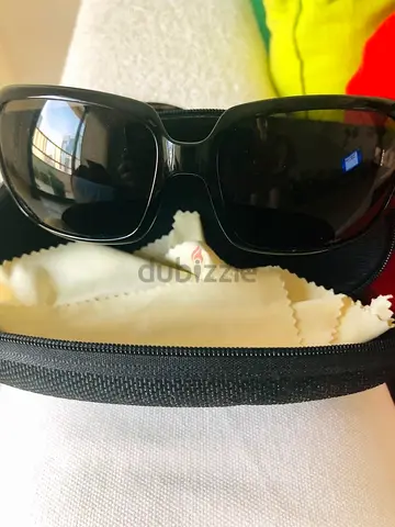 Levi’s sunglasses