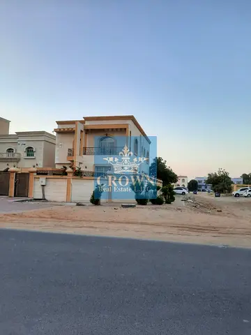 5000 Sq Ft Beautiful Modern Style Commercial Villa For Different Business Purpose On The Street Al