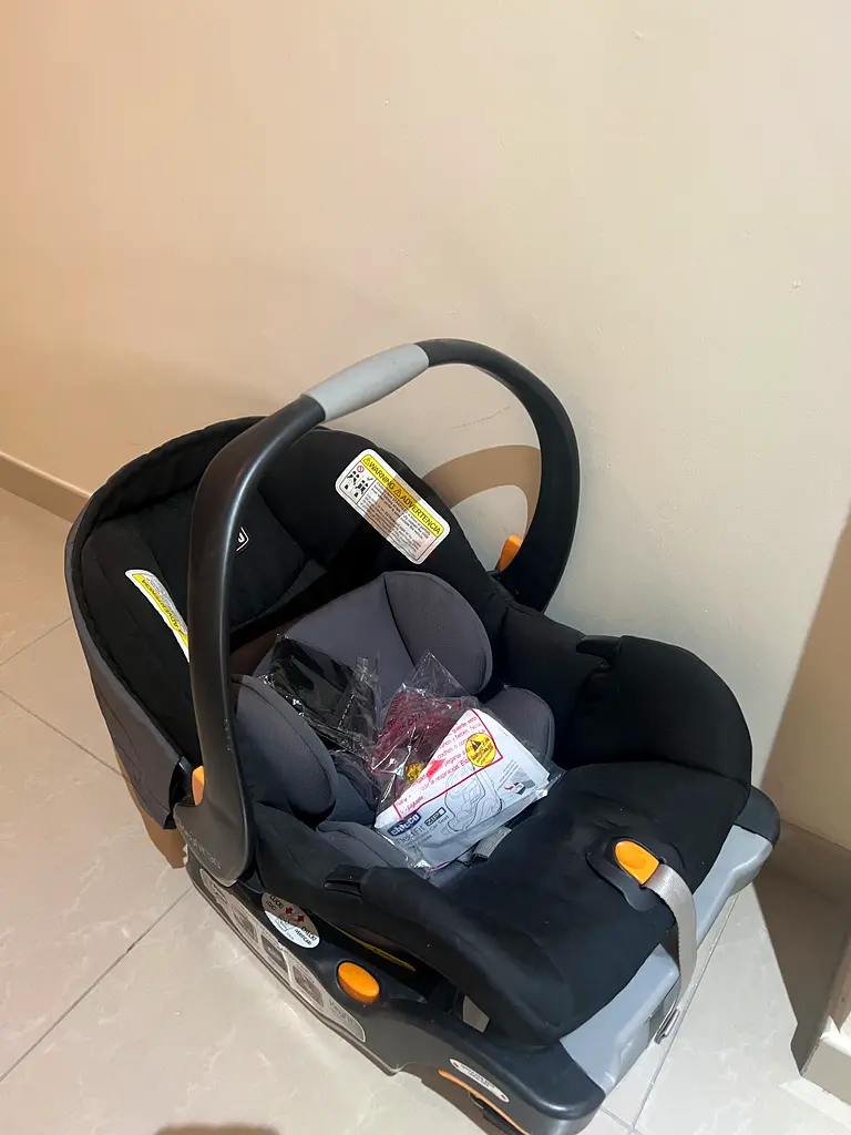 Infant car seat chicco