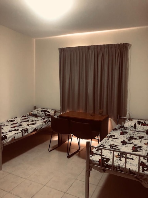 Bed space available for 1 executive female