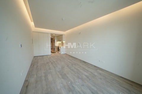 Resale | Brand New Studio| High Floor With Balcony