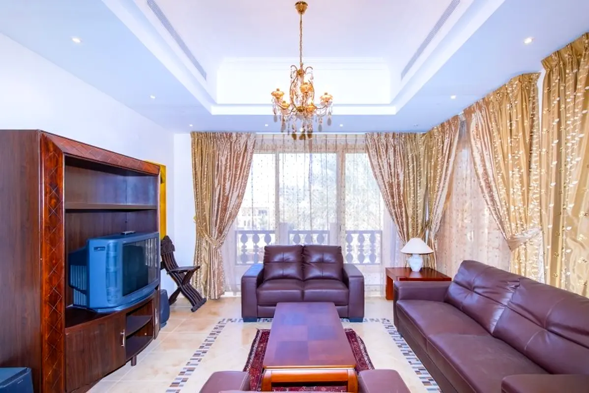 Villa/House Upgraded Furnished or Unfurnished Great Views