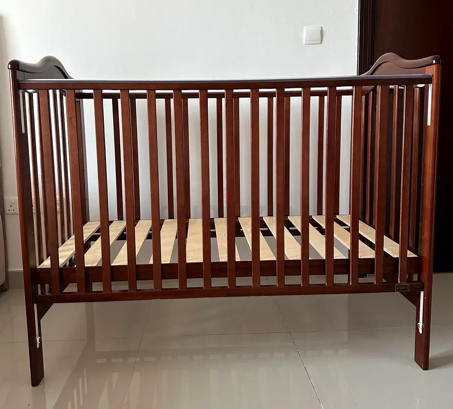 baby crib