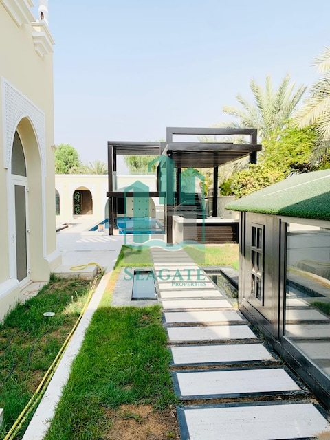 Elegent Beautiful Villa For Rent In Al Barsha3