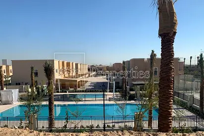 Single Row | Next To The Pool | 3br + Maids