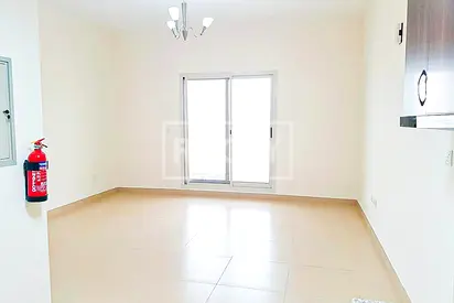 Exclusive | Spacious | Vacant | Balcony