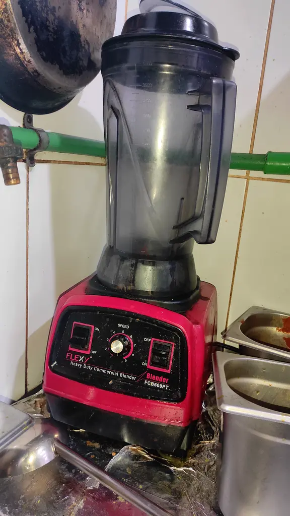 Heavy duty blender
