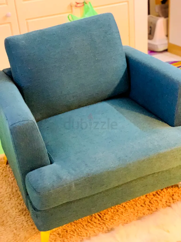 Single sofa