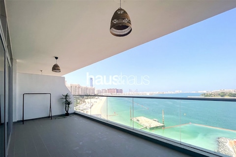 Upgraded + Genuine Listing| Sea View| Beach Access