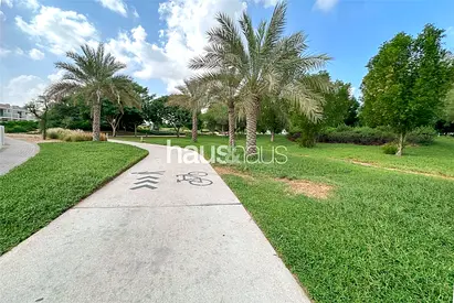 Exclusive | Available Now | Near To Park