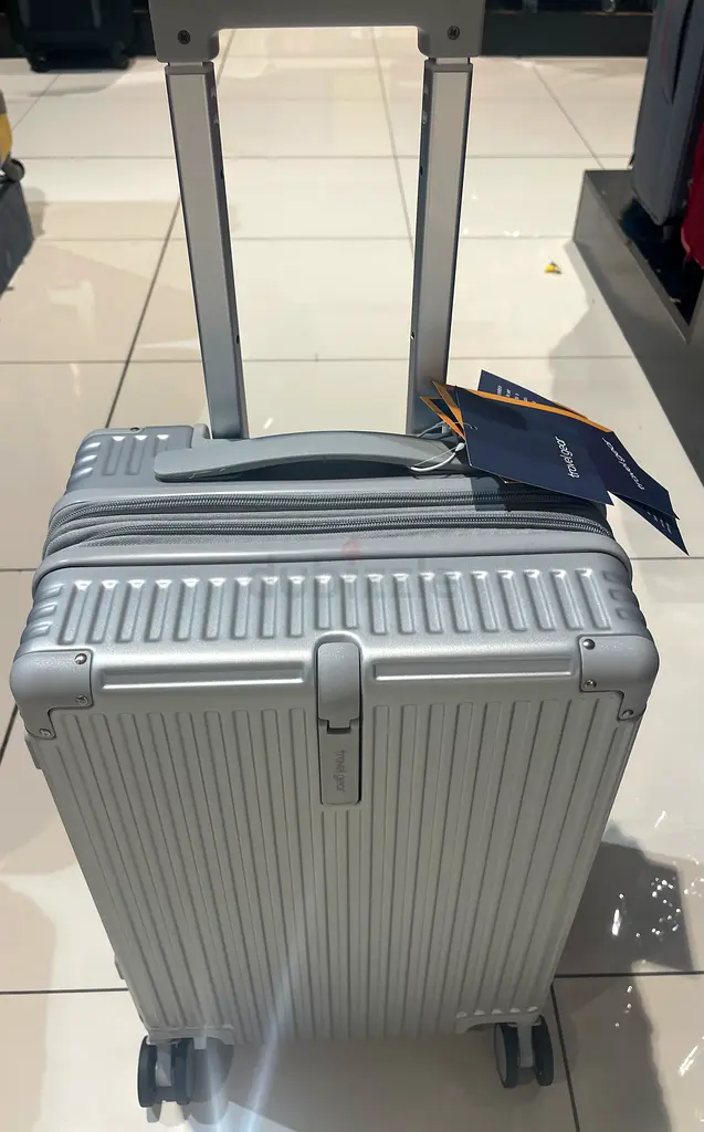 TravelGear 30KG Luggage Suitcase
