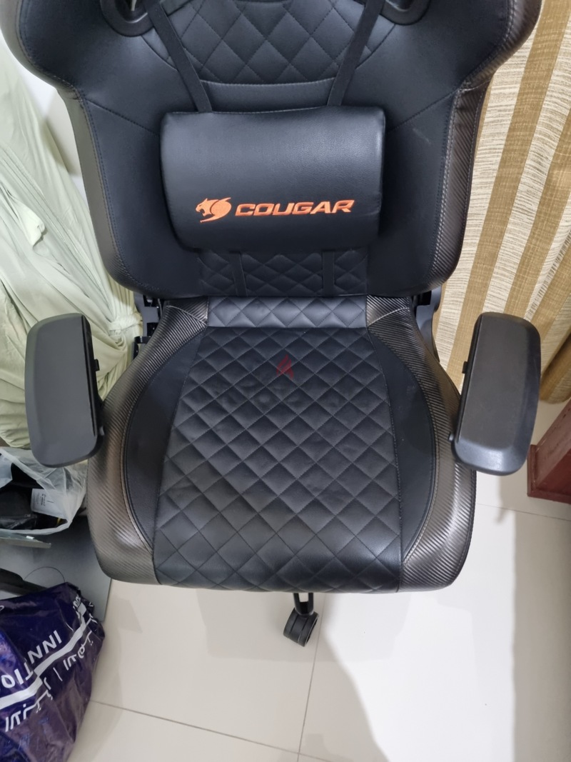 Used gaming best sale chair for sale