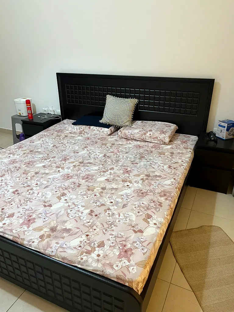 King size bed for sale