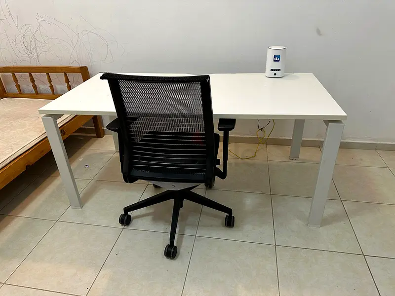 Computer table and chair دوبيزل