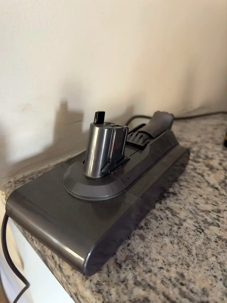 Dyson v11 Absolute Pro Vacuum